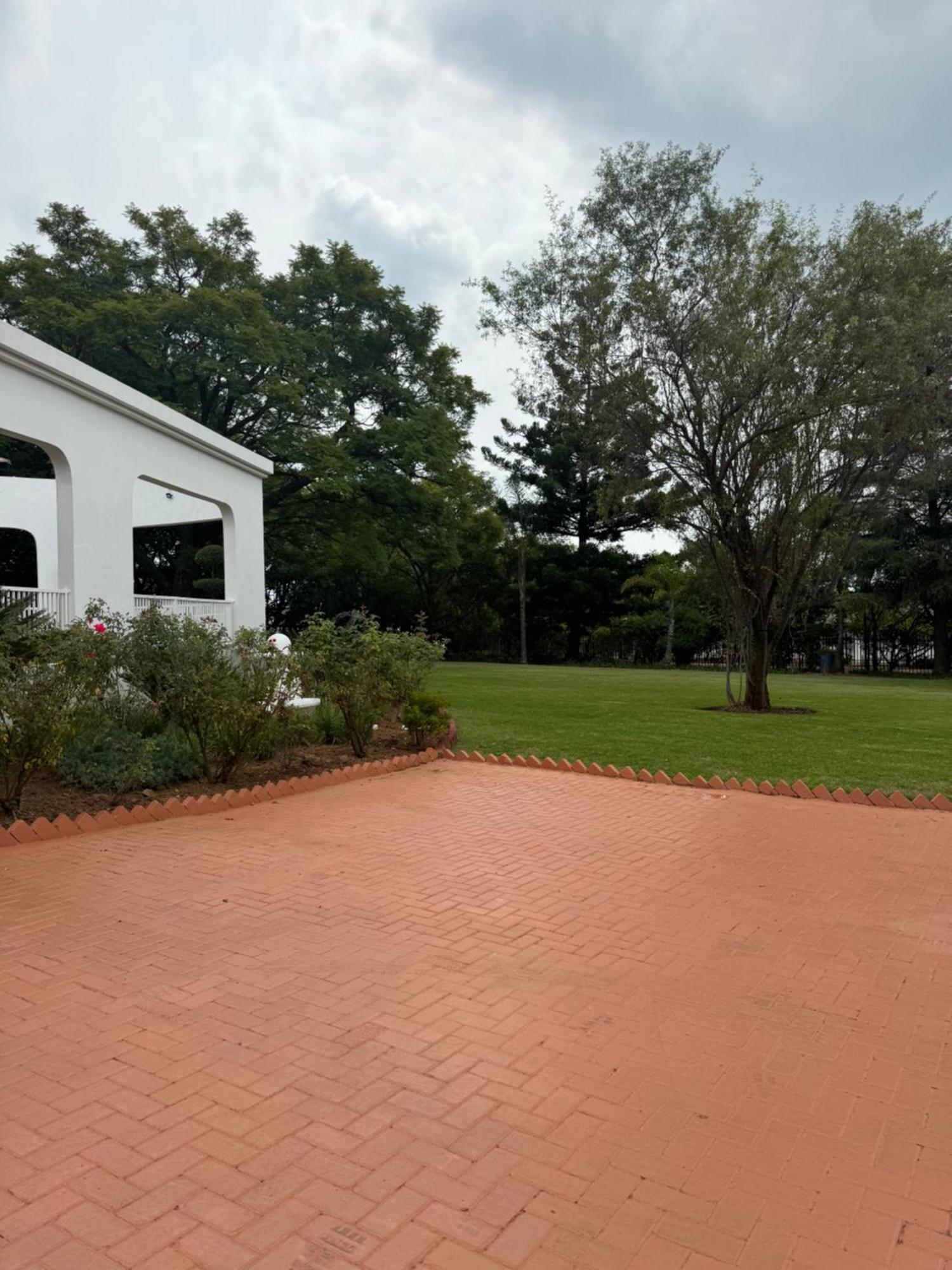 Cmk Lodge Hartbeespoort Exterior foto